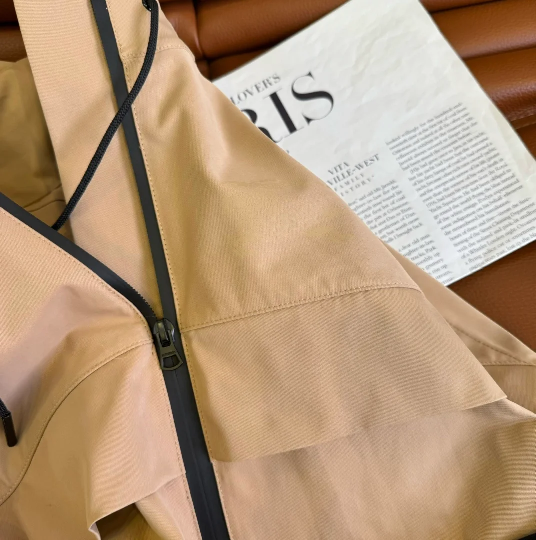 버버리 EKD 프린트 벨트 파카