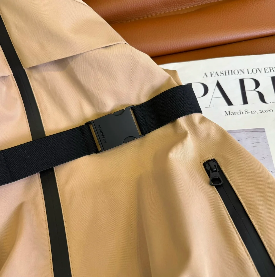 버버리 EKD 프린트 벨트 파카