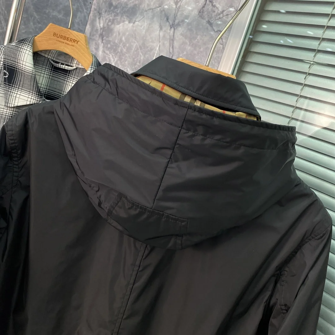 버버리 디태처블 쉐이프 코트