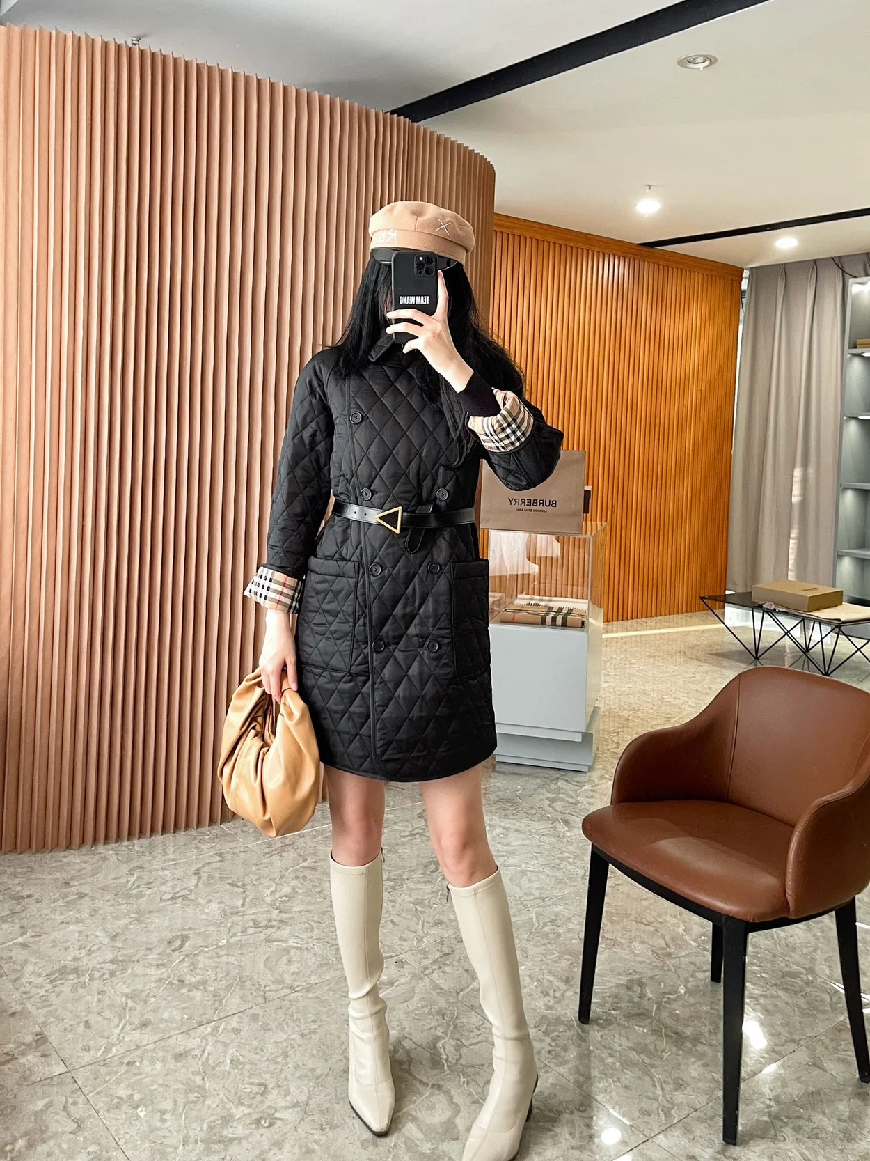 버버리 타이팅 다이아몬드 퀄팅 코트