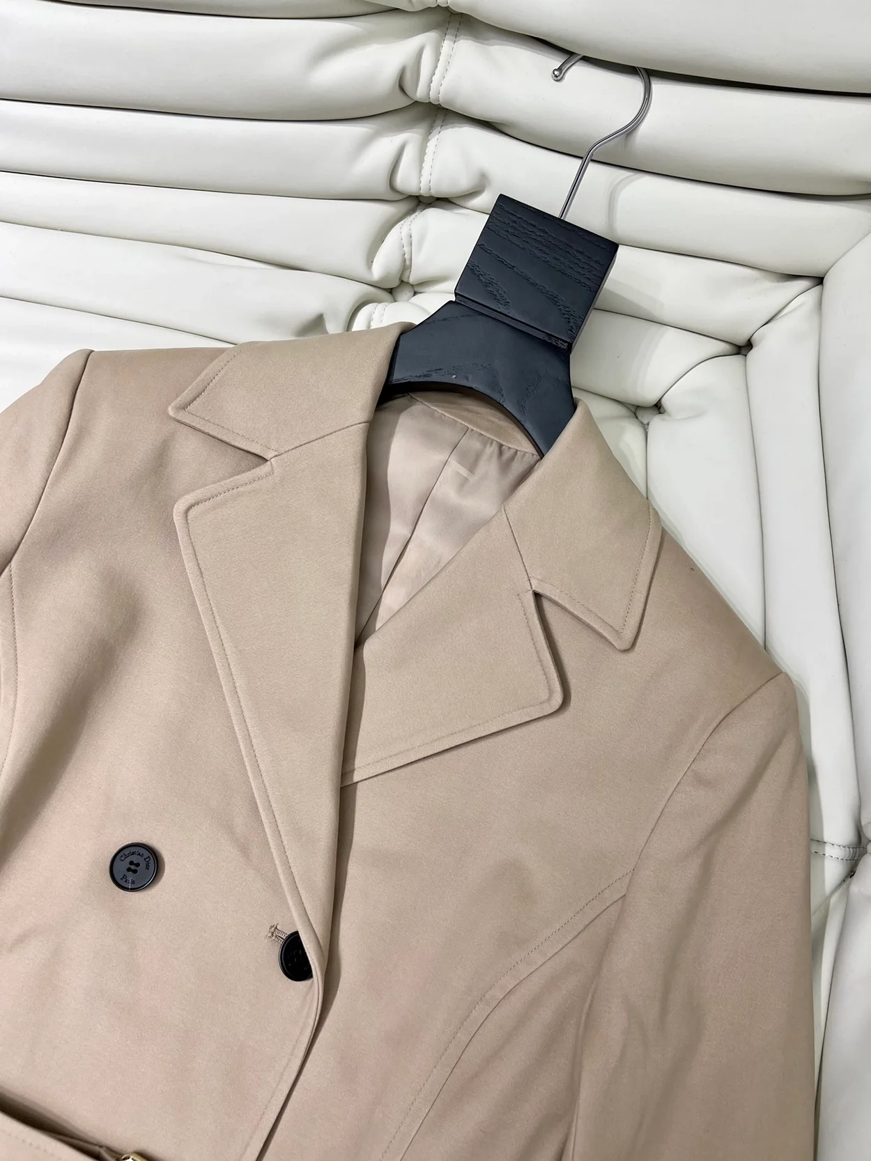 디올 트렌치 코트