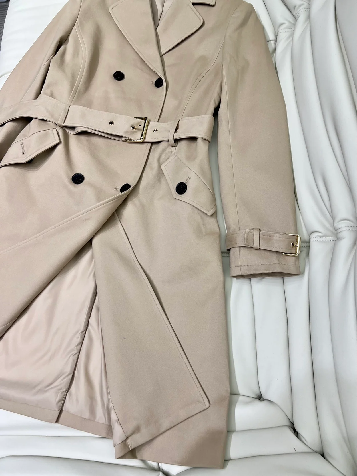 디올 트렌치 코트