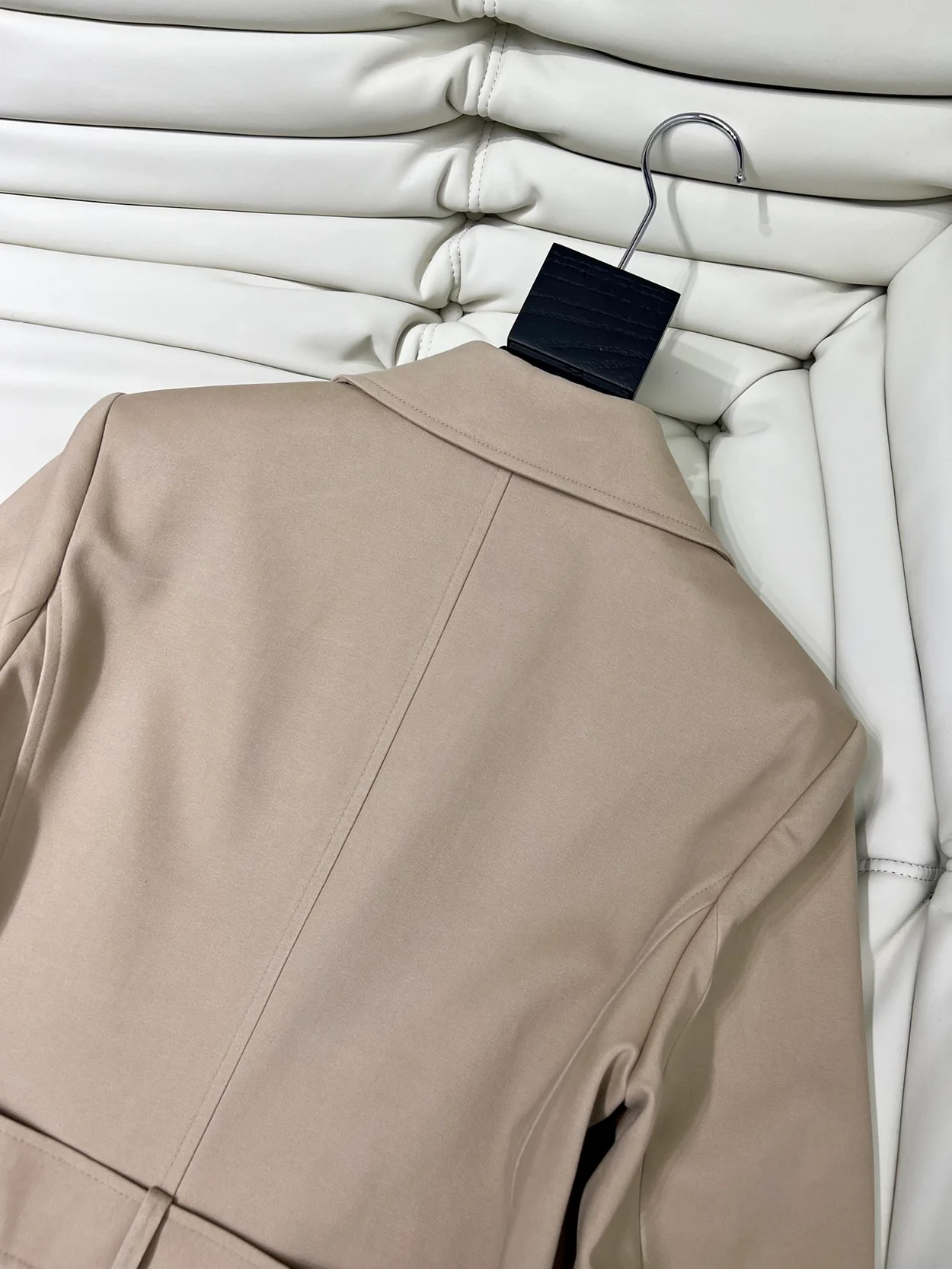 디올 트렌치 코트