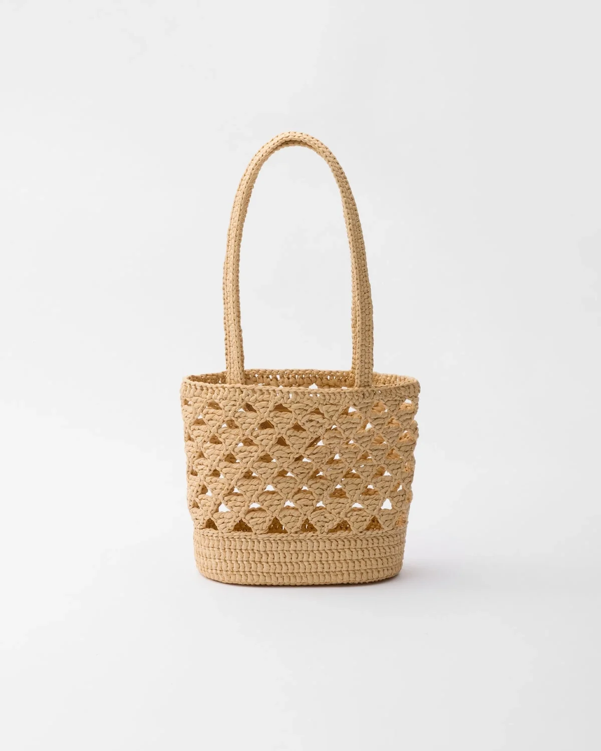 프라다 크로셰 토트백 내추럴