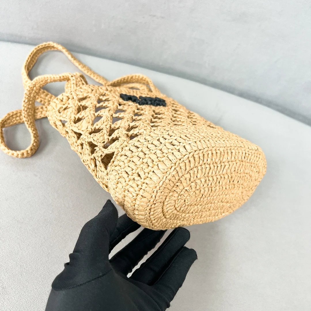 프라다 크로셰 토트백 내추럴