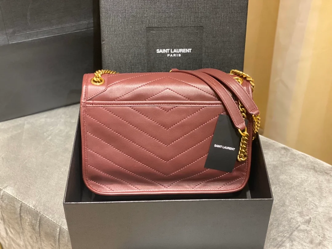 생로랑 니키 스웨이드 미디움 체인백 와인