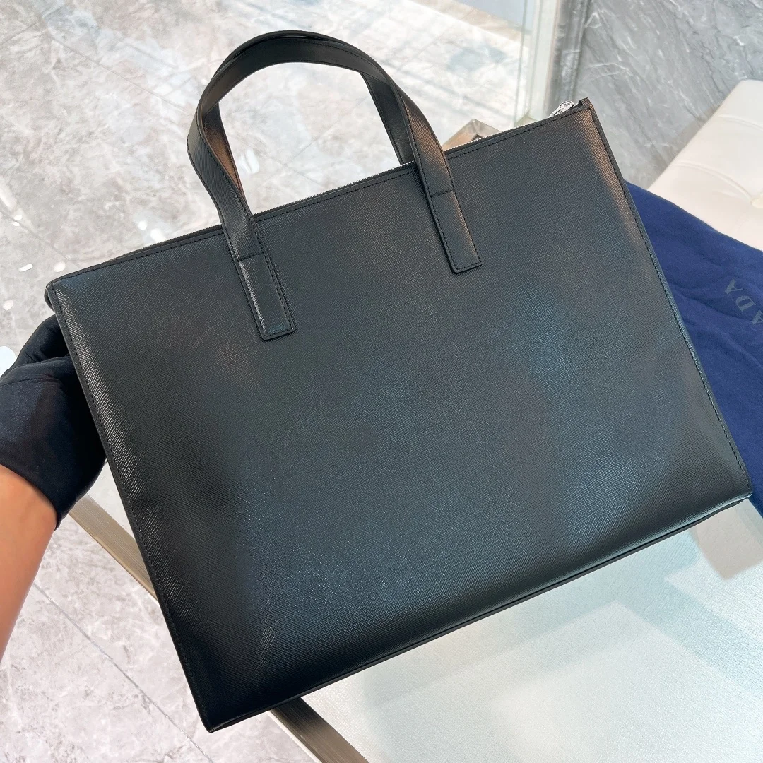 프라다 사피아노 레더 토트백