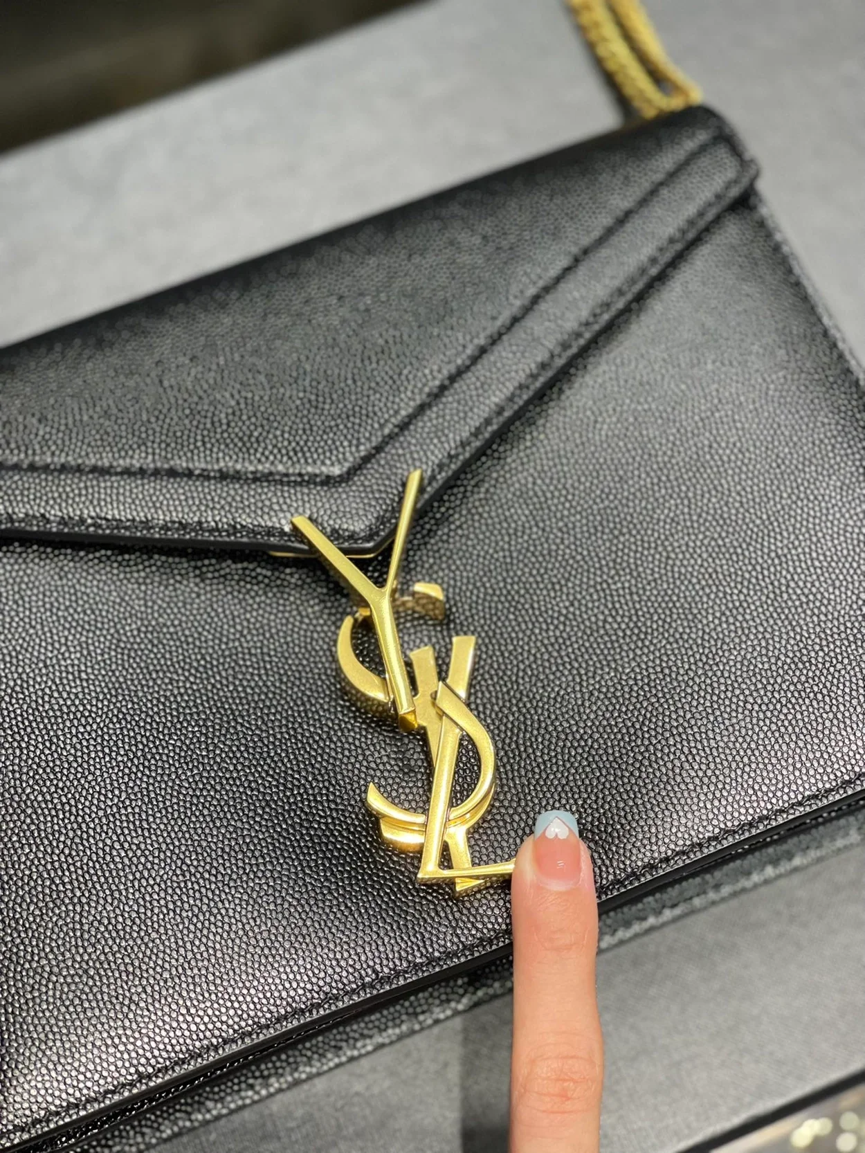 생로랑 카산드라 미디움 체인백 블랙