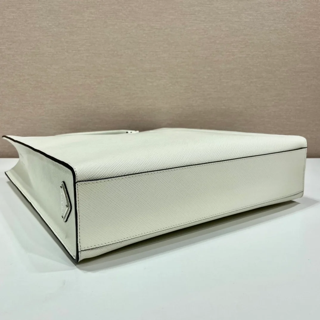 프라다 사피아노 가죽 토트백 화이트