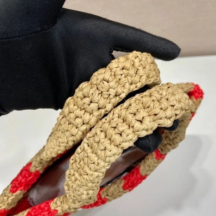 프라다 라탄 스트랩 토트백