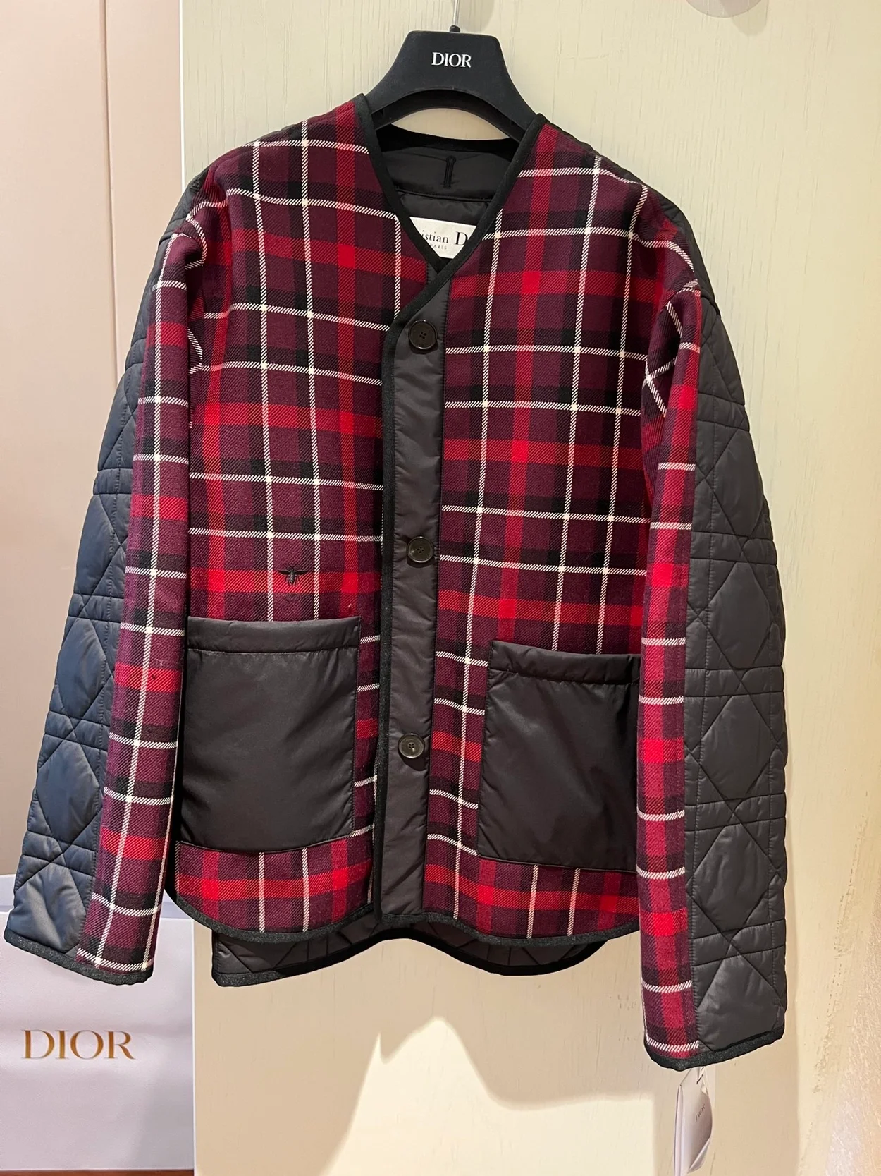 디올 매크로까나쥬 패널링 피코트