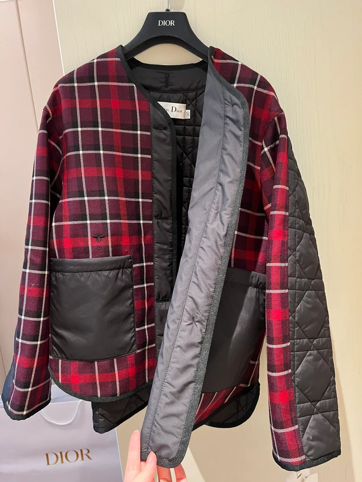 디올 매크로까나쥬 패널링 피코트