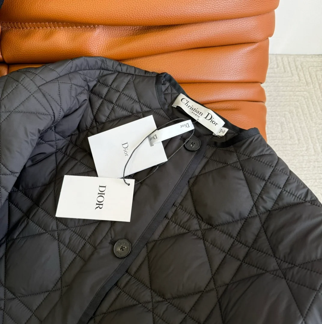 디올 매크로까나쥬 피코트