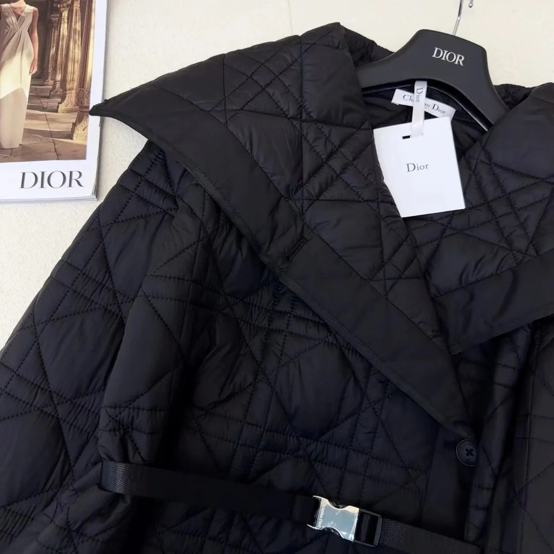 디올 매크로까나쥬 벨트 피코트