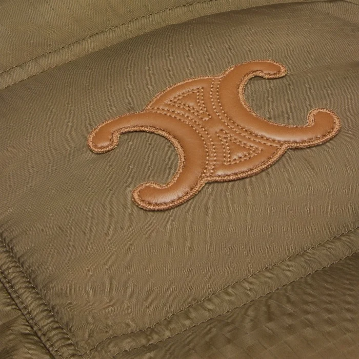 셀린느 라이트웨이트 나일론 크롭 트리옹프 다운 재킷