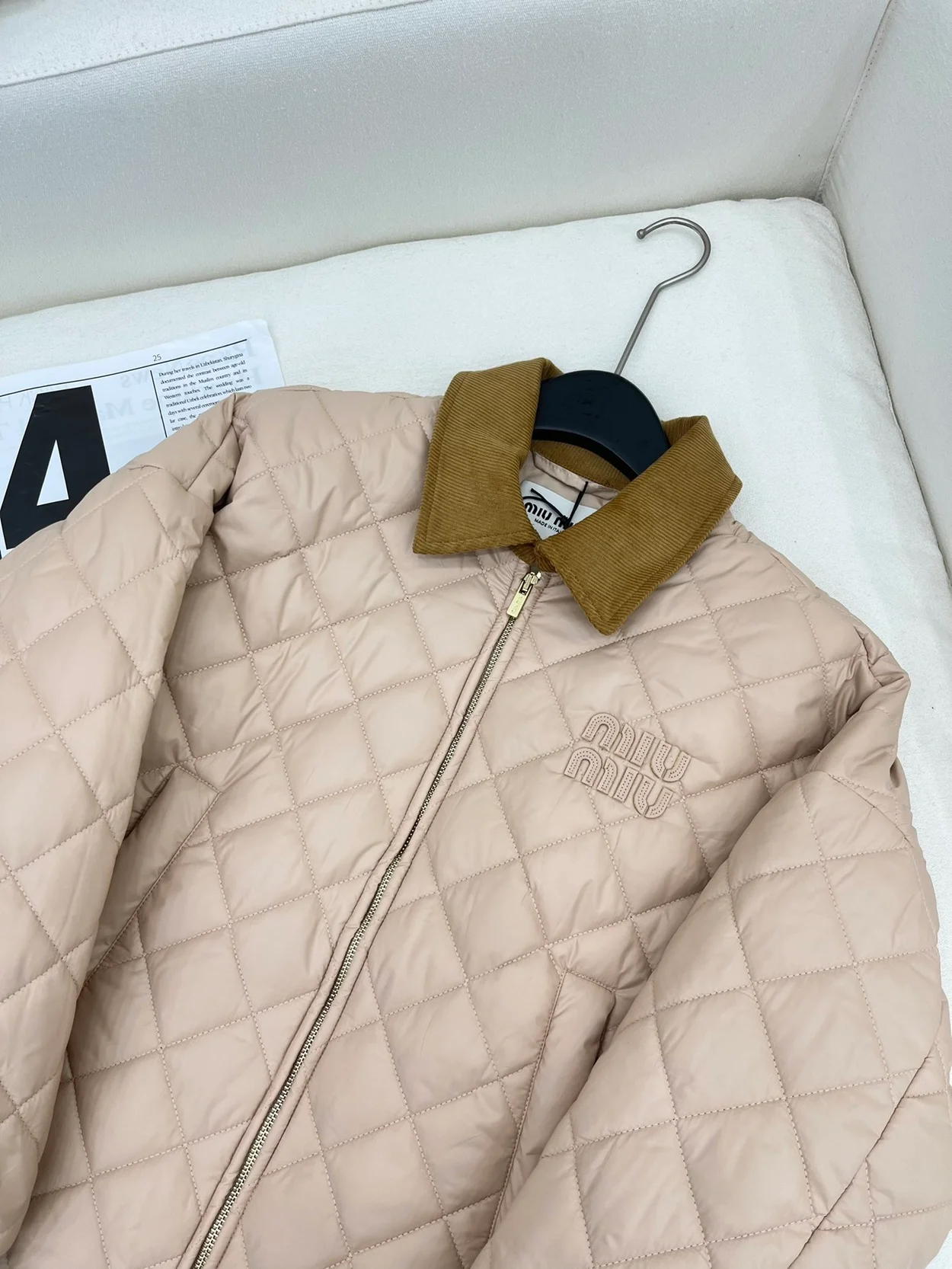 미우미우 퀄팅 코듀로이 카라 패딩 자켓