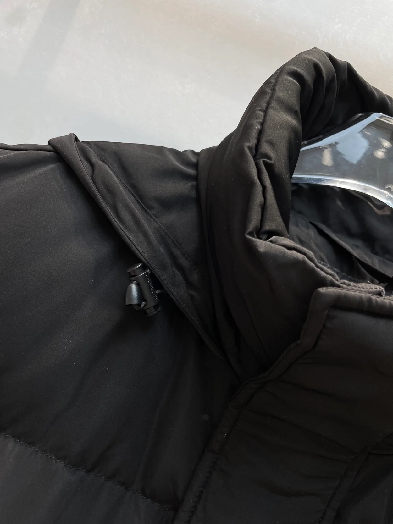 발렌시아가 폴리티컬 캠페인 코쿤 푸퍼 질레