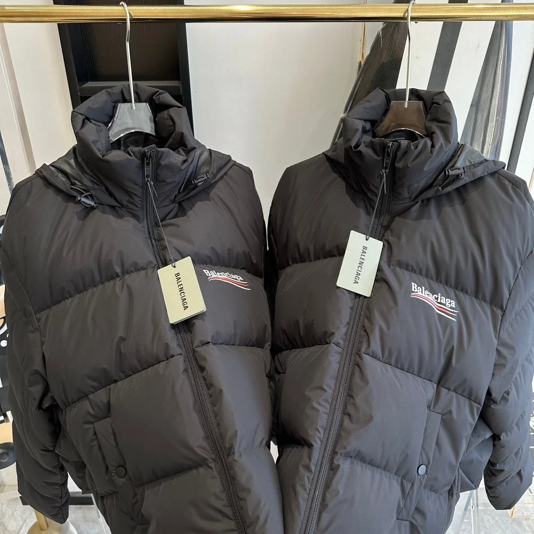 발렌시아가 폴리티컬 캠페인 C-SHAPE 푸퍼 자켓