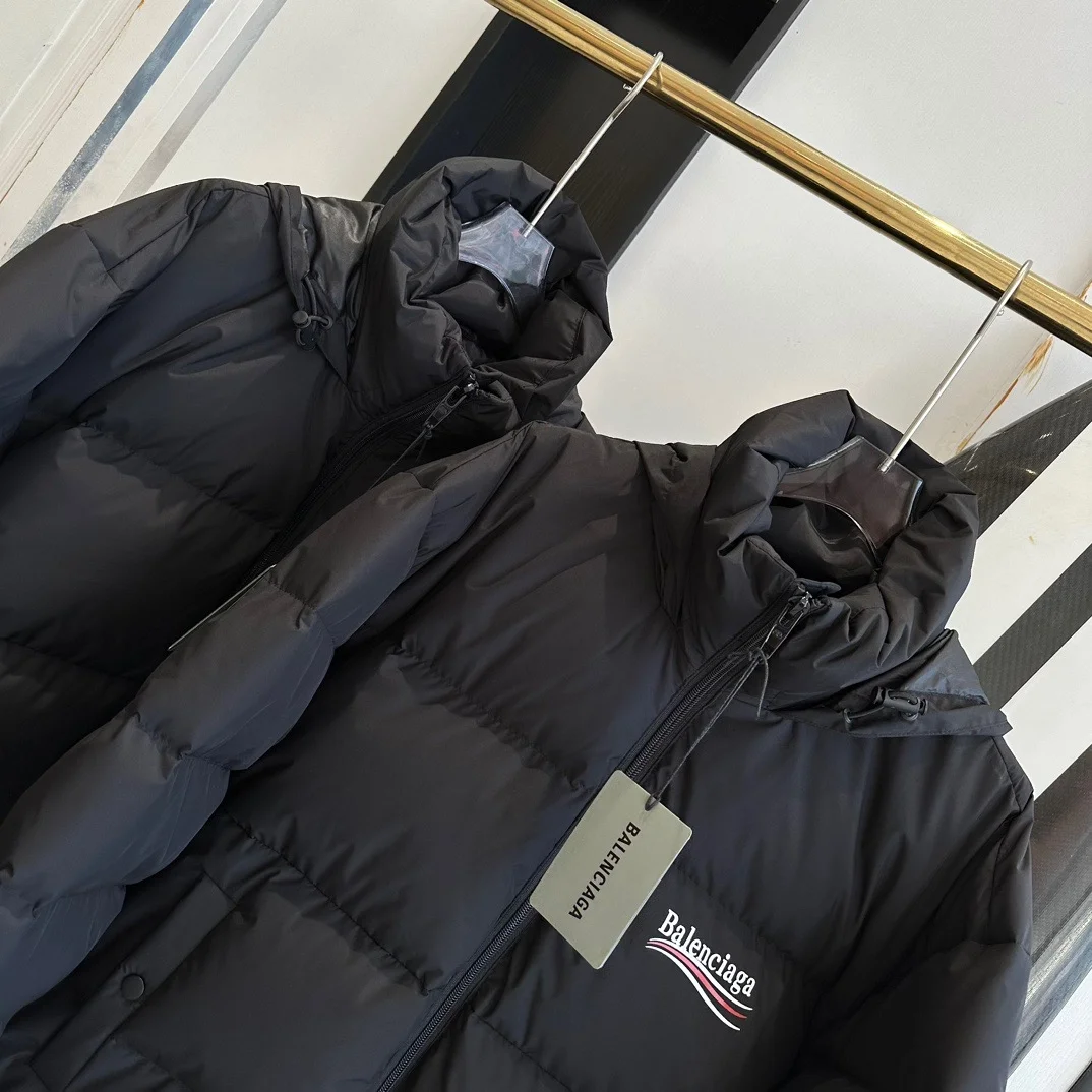 발렌시아가 폴리티컬 캠페인 C-SHAPE 푸퍼 자켓