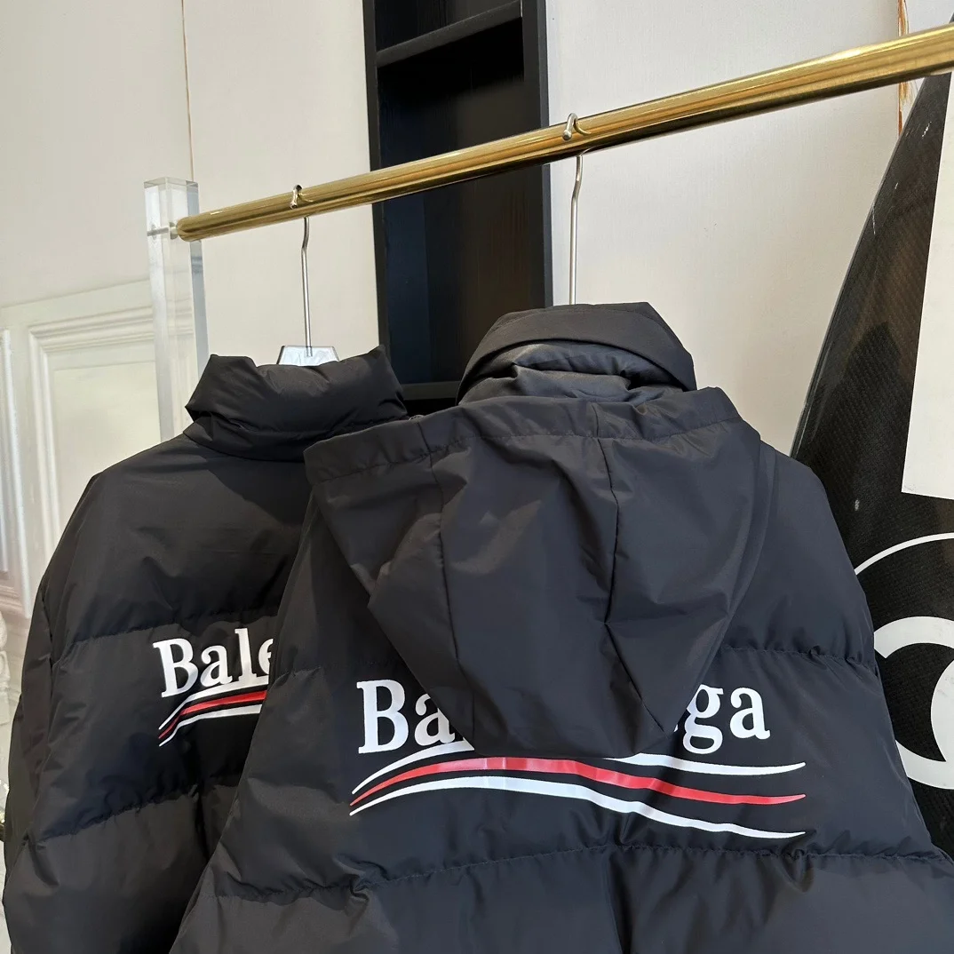 발렌시아가 폴리티컬 캠페인 C-SHAPE 푸퍼 자켓