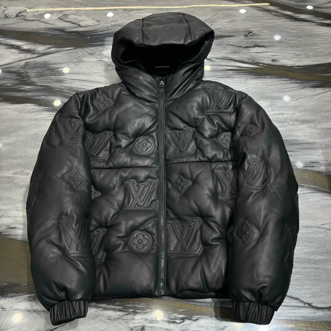 루이비통 모노그램 레더 후드 다운 자켓