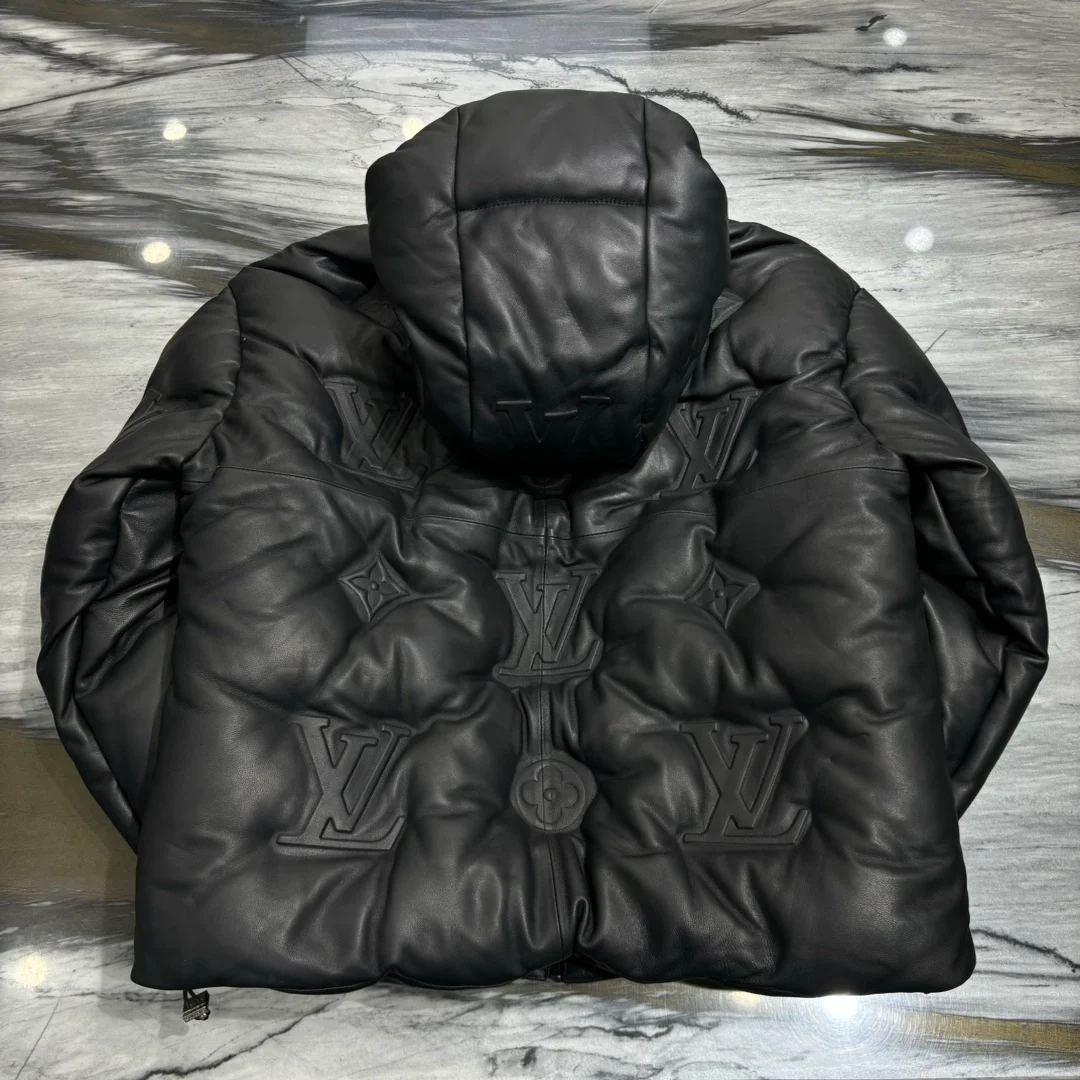 루이비통 모노그램 레더 후드 다운 자켓