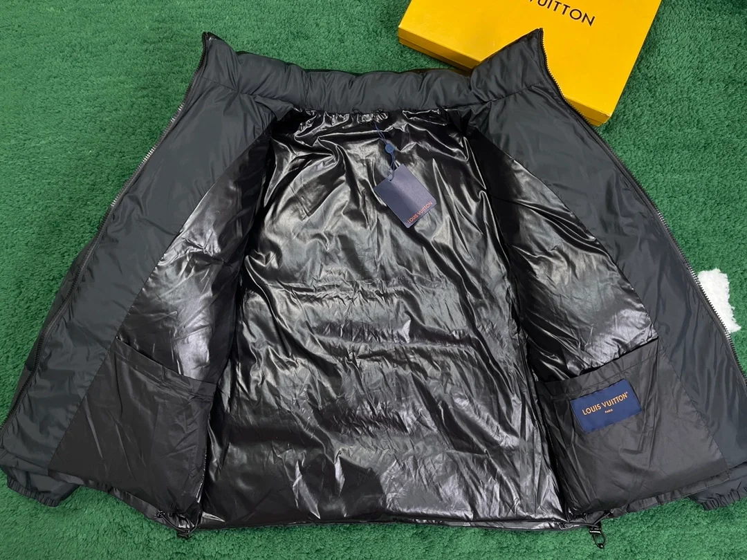 루이비통 오버사이즈 퍼퍼 다운 자켓