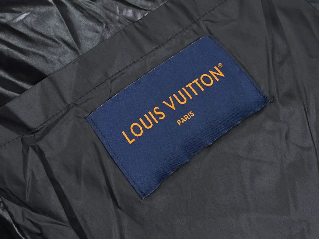 루이비통 오버사이즈 퍼퍼 다운 자켓