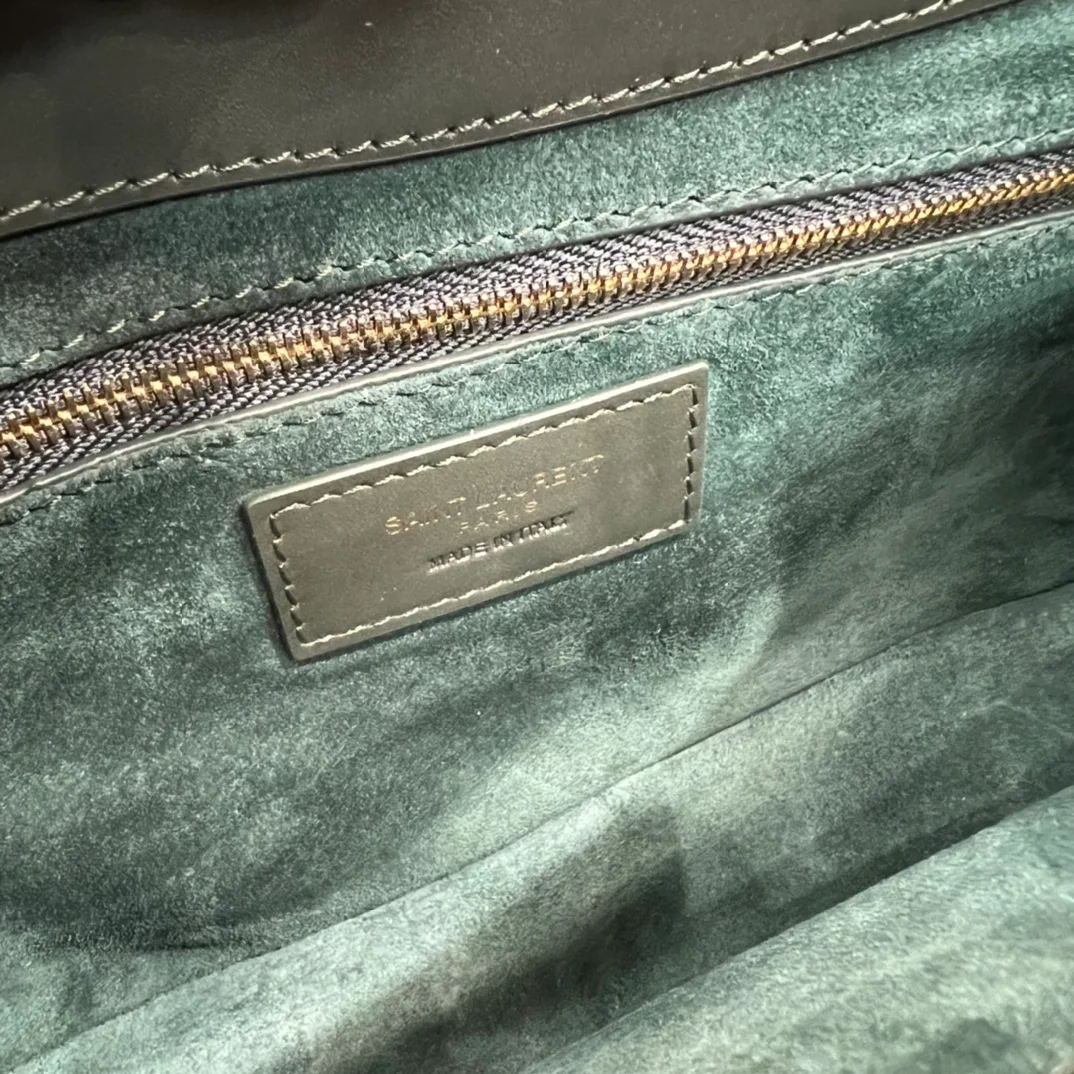 생로랑 LE 5 A 7 카바스 레더 호보백 다크 그린