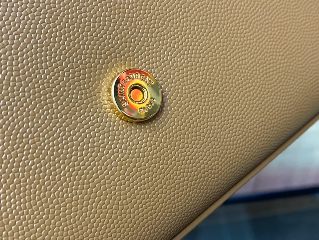 생로랑 케이트 미디엄 백 브라운