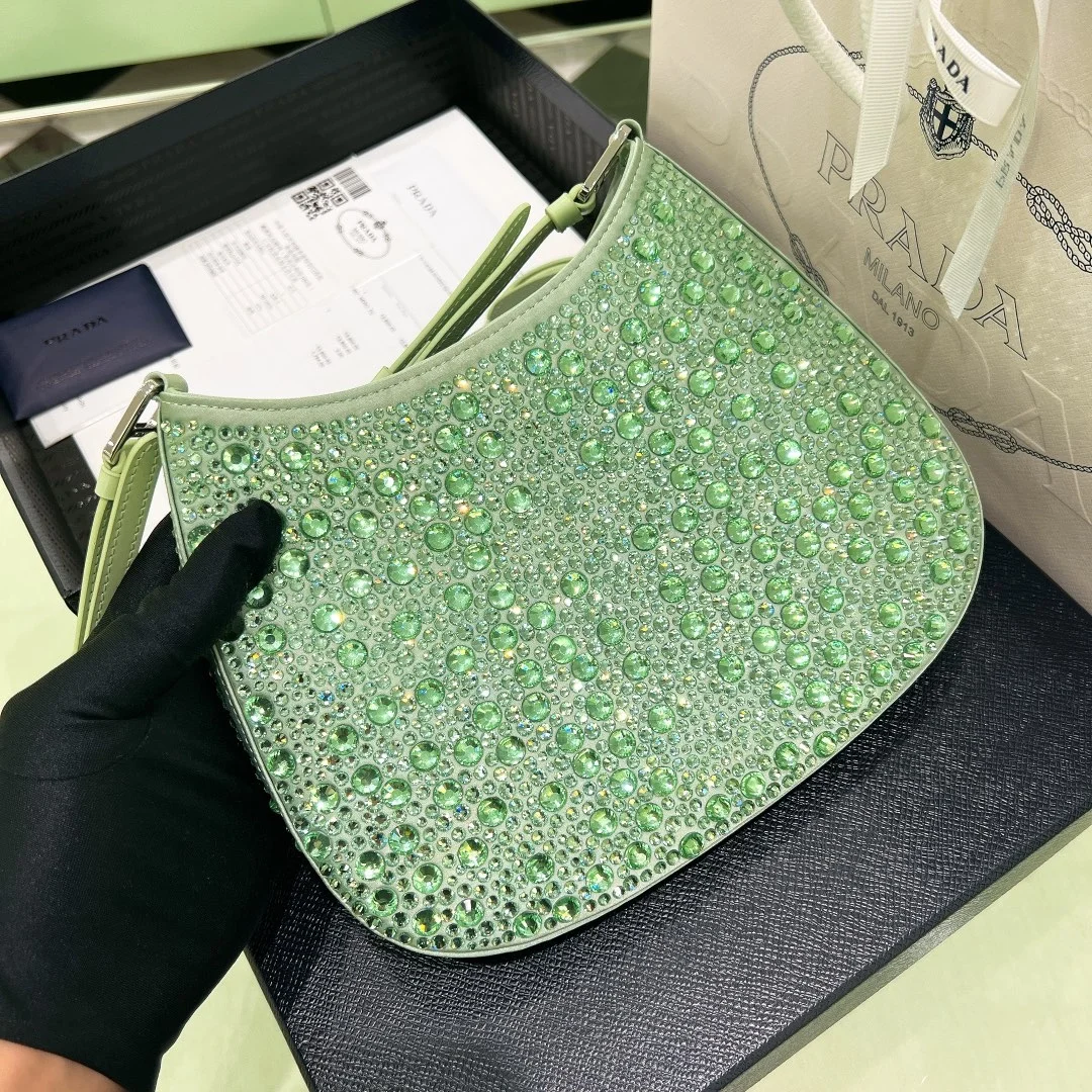 프라다 클레오 크리스탈 새틴 숄더백 아쿠아