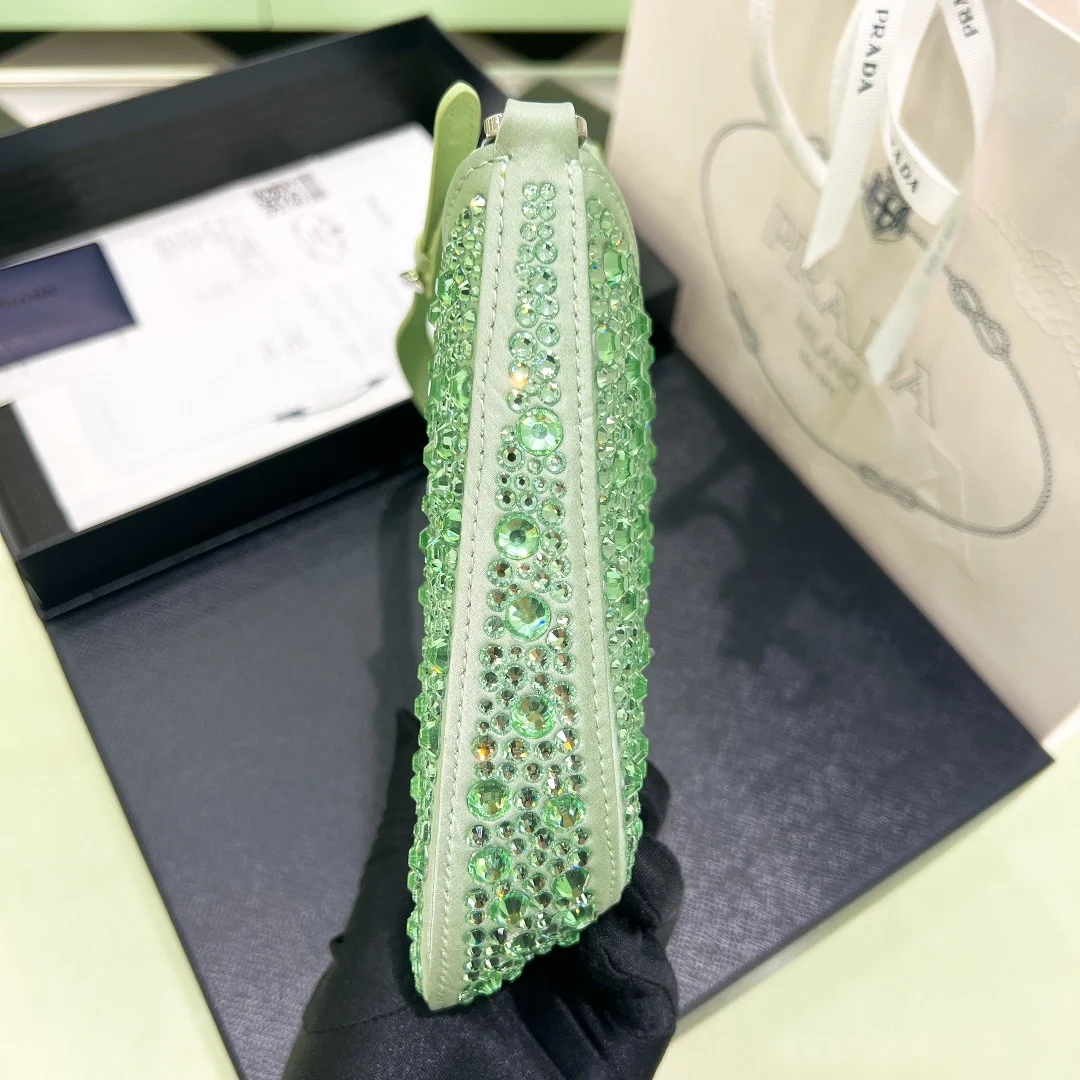 프라다 클레오 크리스탈 새틴 숄더백 아쿠아
