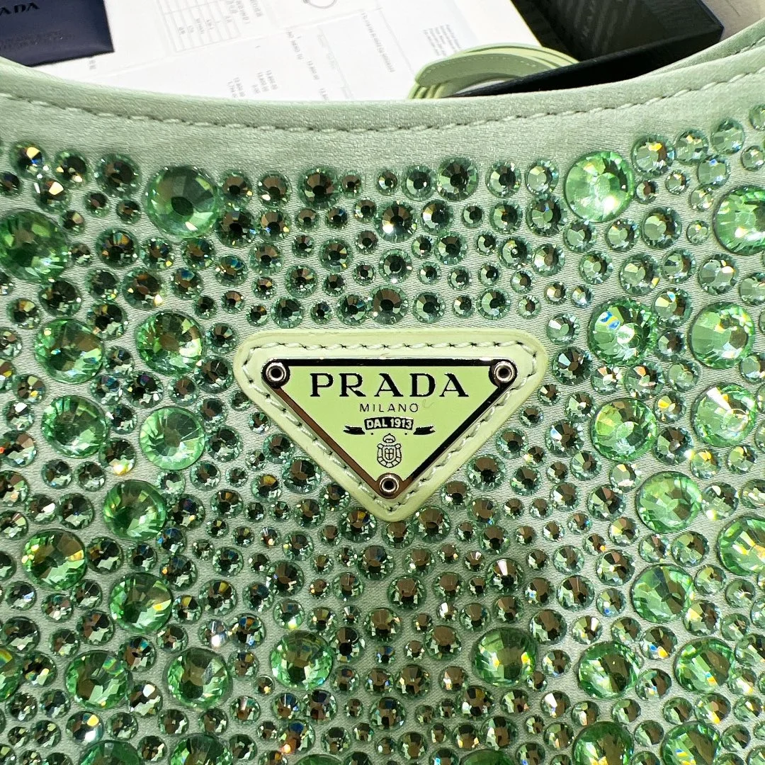 프라다 클레오 크리스탈 새틴 숄더백 아쿠아