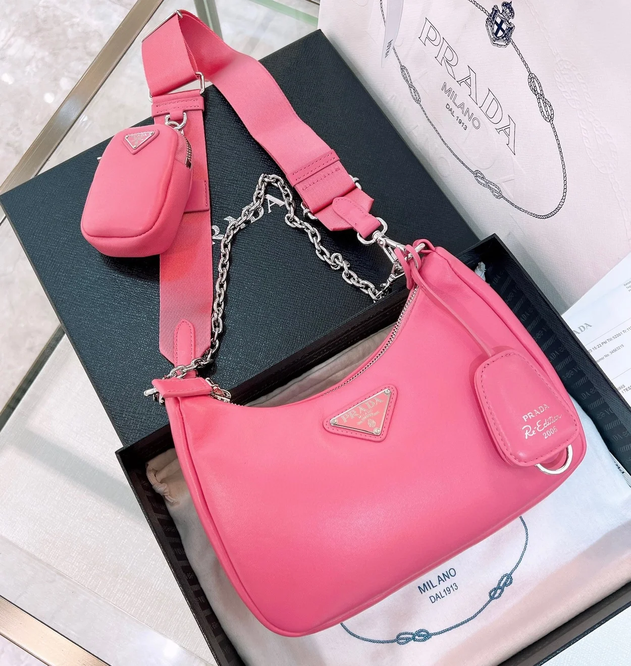 프라다 리에디션 패딩 나파 레더 숄더백 핑크
