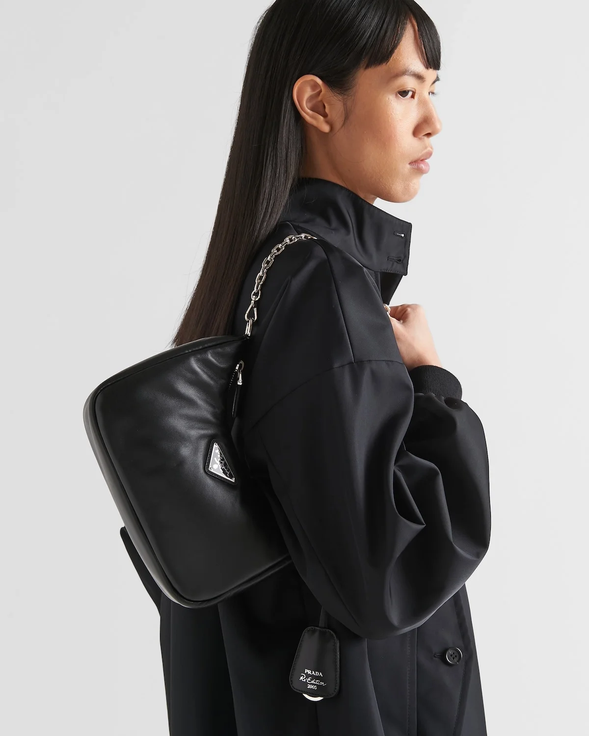 프라다 리에디션 패딩 나파 레더 숄더백 블랙