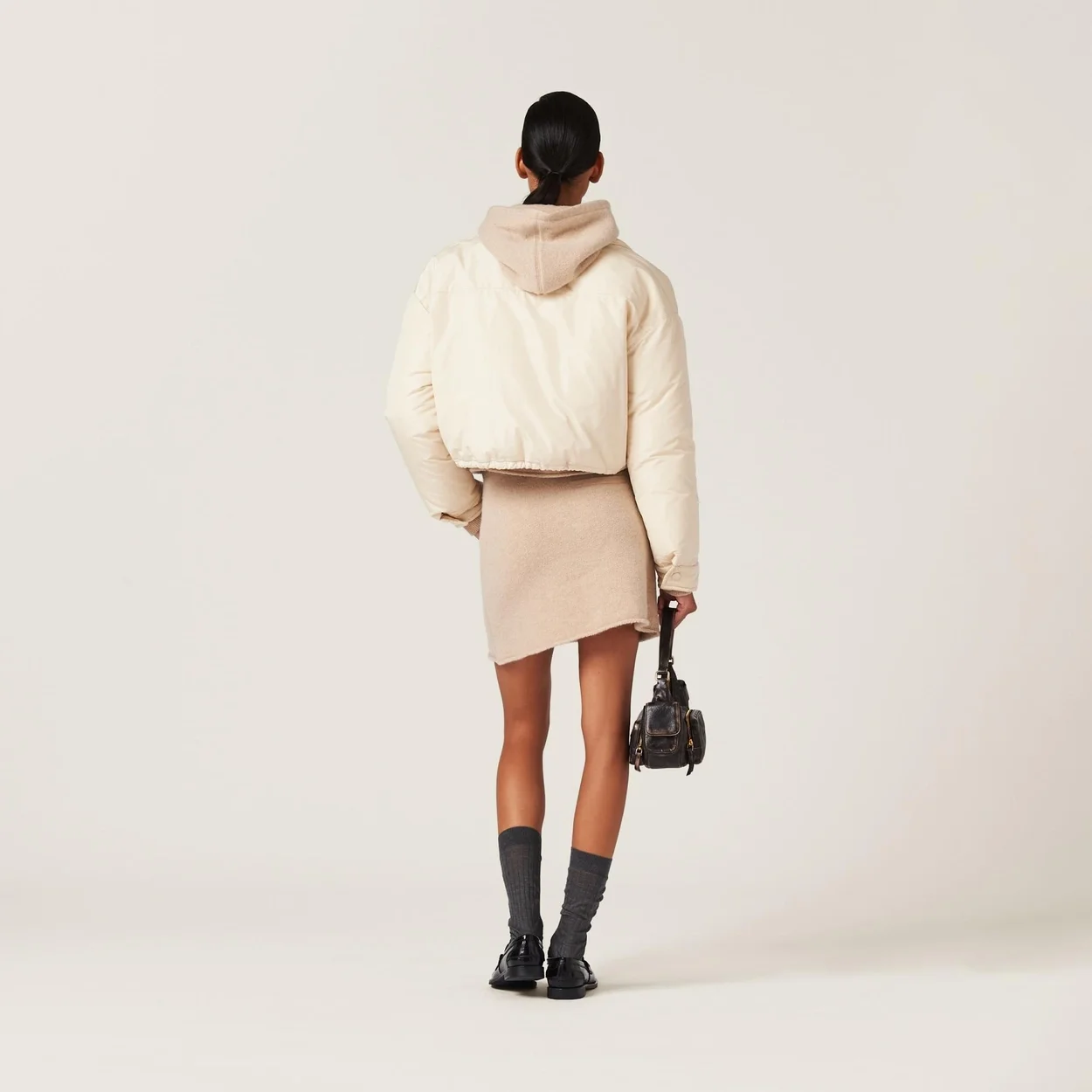 미우미우 크롭 테크니컬 패브릭 다운 패딩 자켓