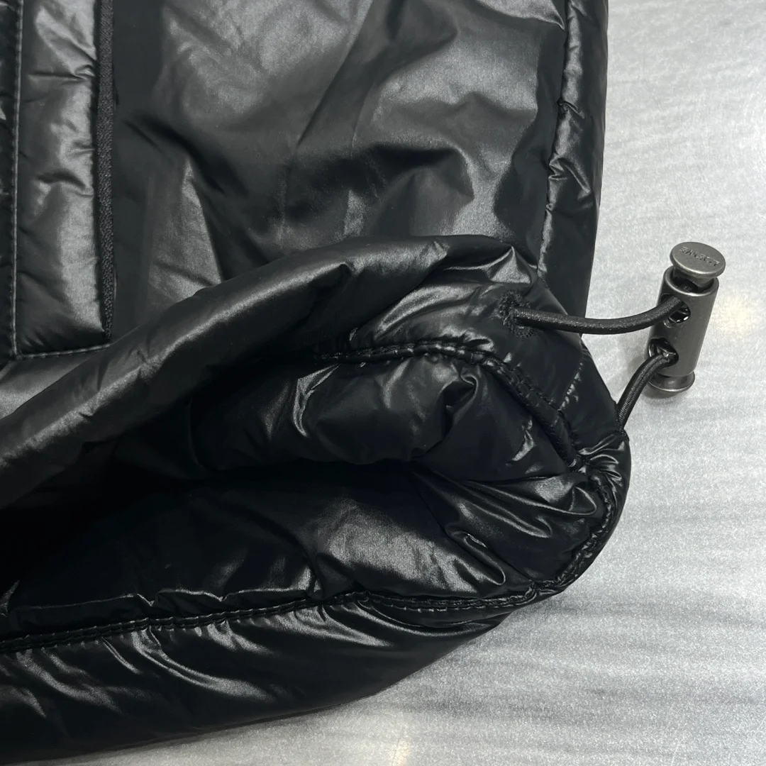 로에베 나일론 블랙 패딩 파카