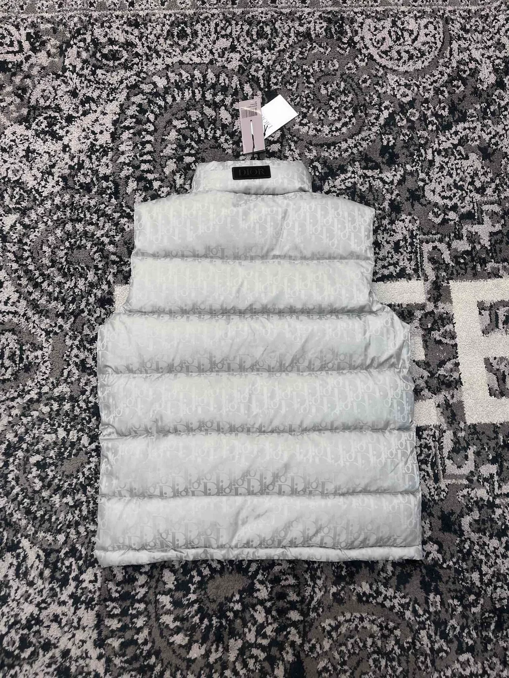 디올 오블리크 다운 패딩 베스트 화이트