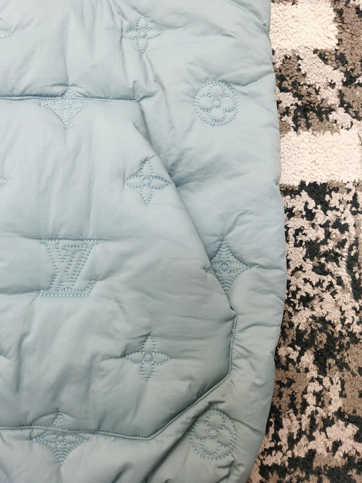 루이비통 모노그램 나일론 베스트 스카이