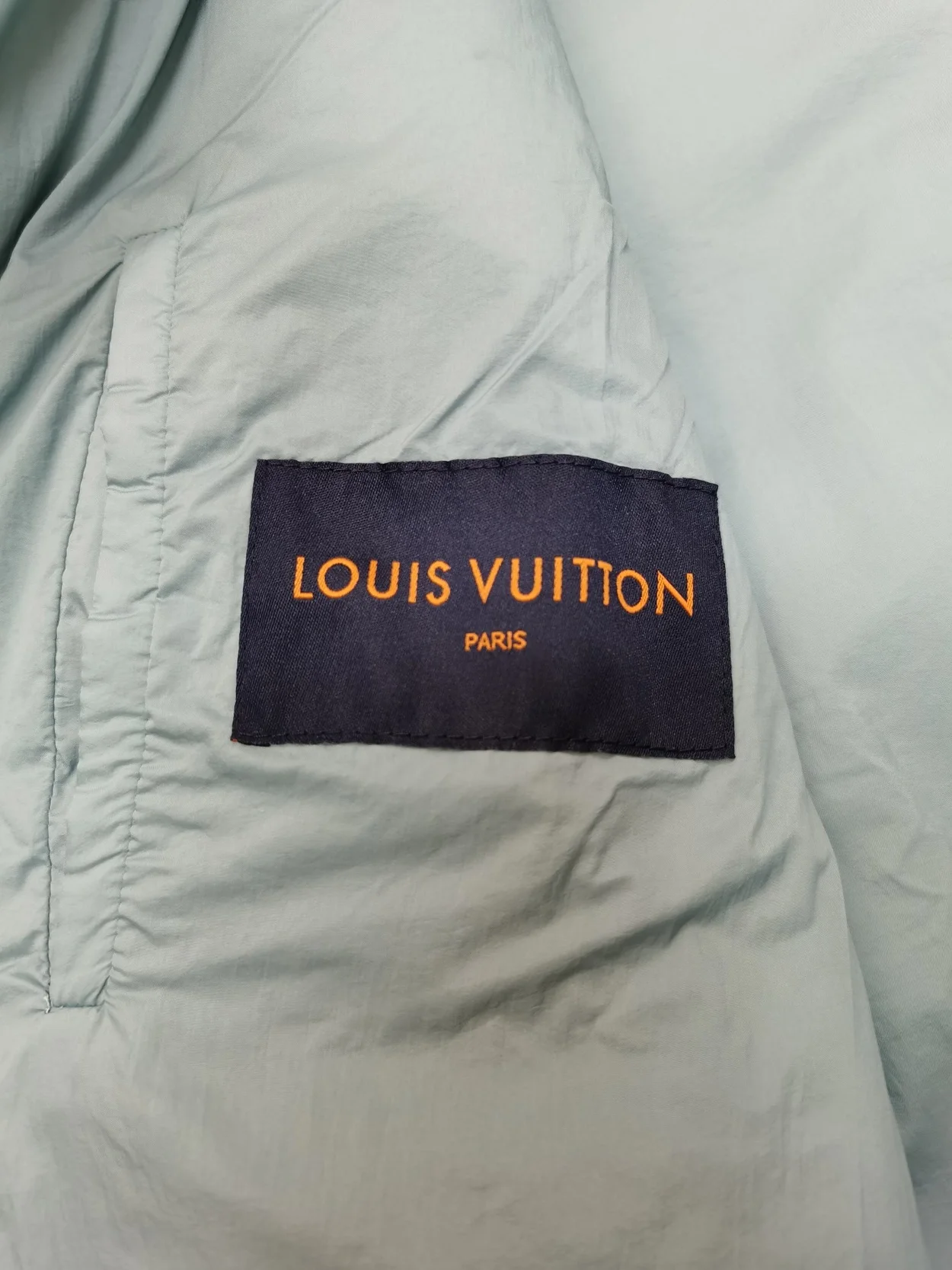 루이비통 모노그램 나일론 베스트 스카이