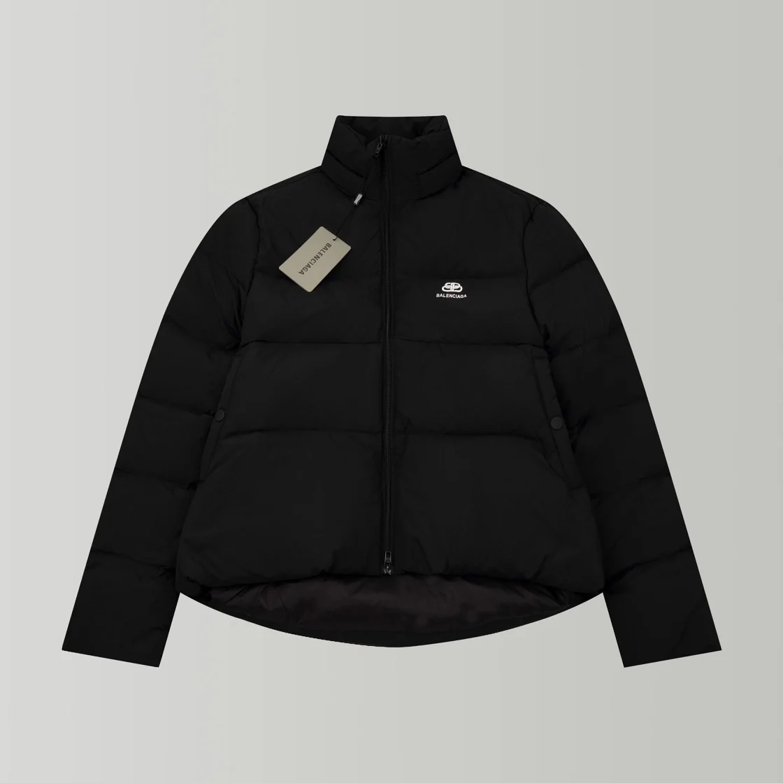 발렌시아가 우먼스 C 셰이프 푸퍼 자켓