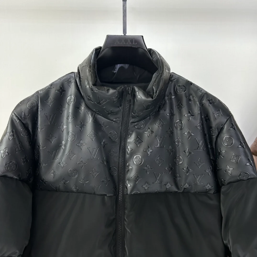 루이비통 오버사이즈드 푸퍼 자켓 1ABZFN