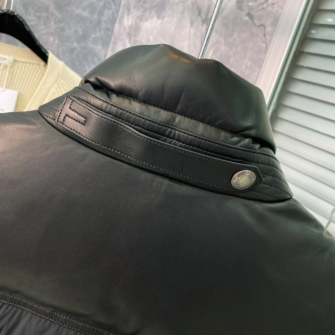 톰포드 나일론 레더 다운 필드 베스트