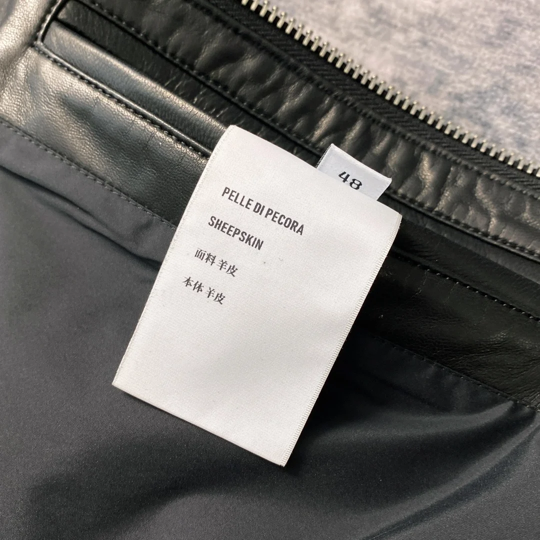 톰포드 나일론 레더 다운 필드 베스트