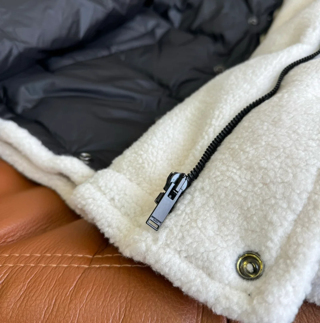 생로랑 포우 시어링 셸 다운 자켓