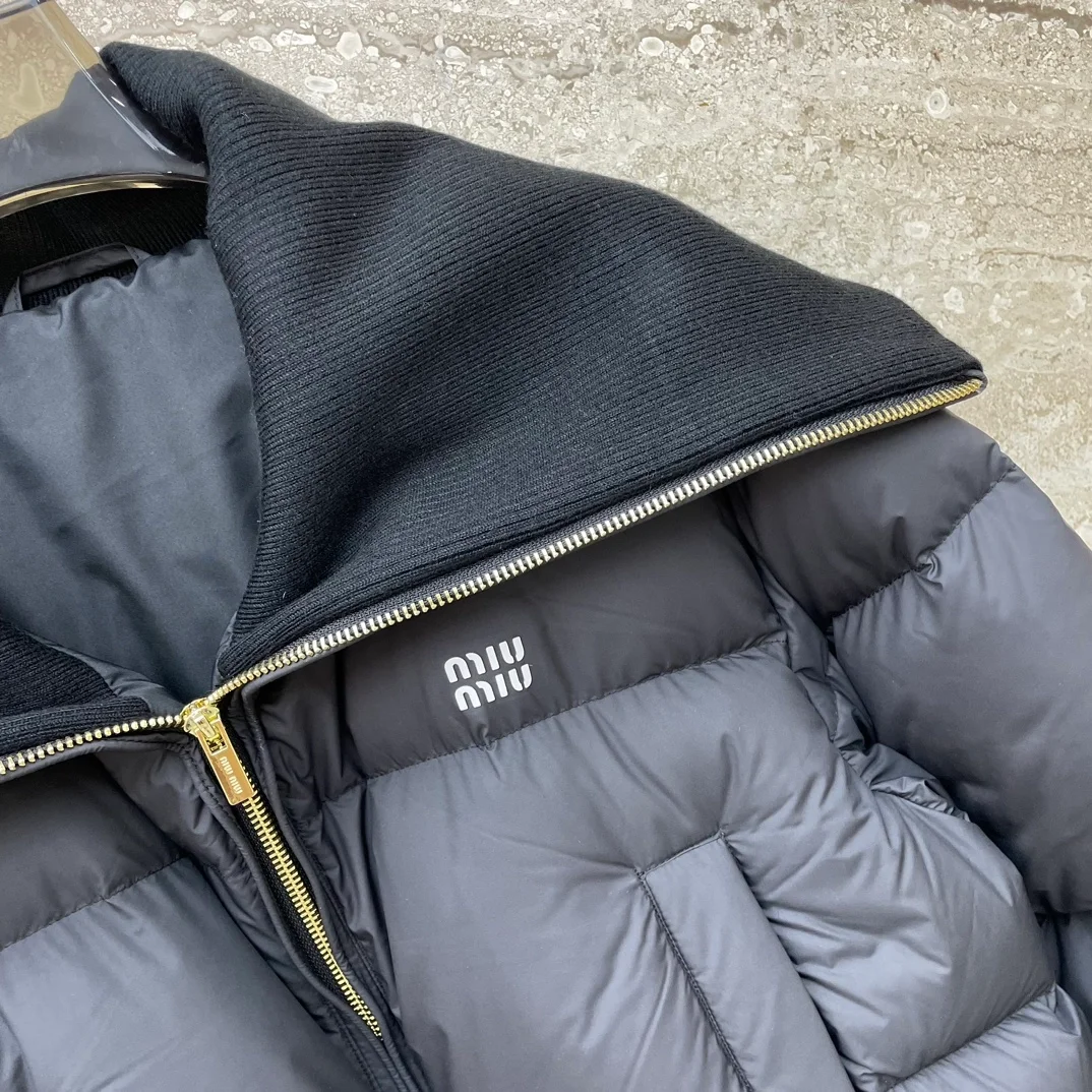미우미우 크롭 다운 자켓