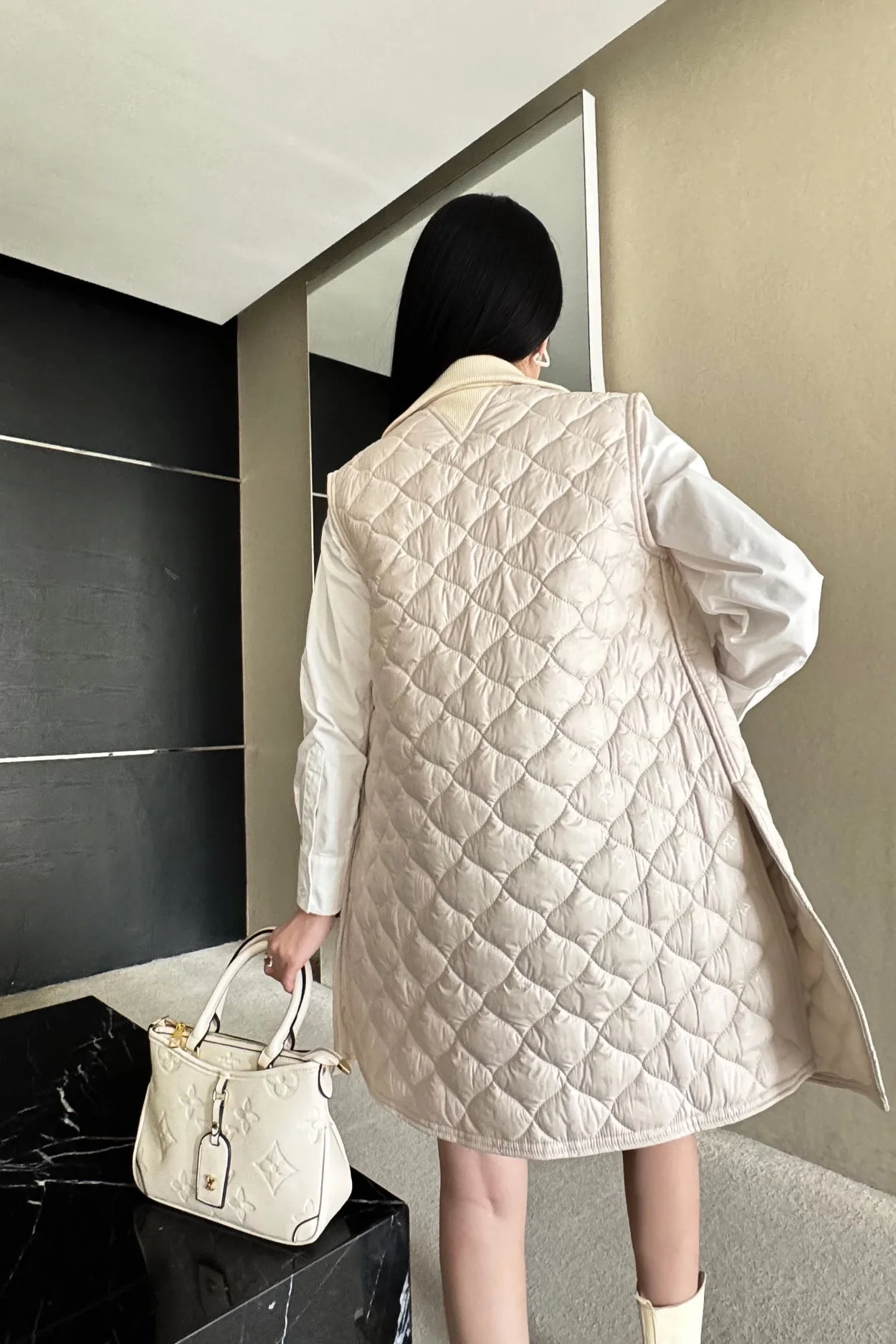 루이비통 퀄티드 모노그램 질렛 1AC18T