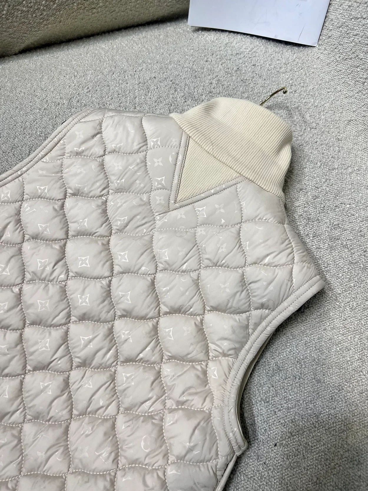 루이비통 퀄티드 모노그램 질렛 1AC18T