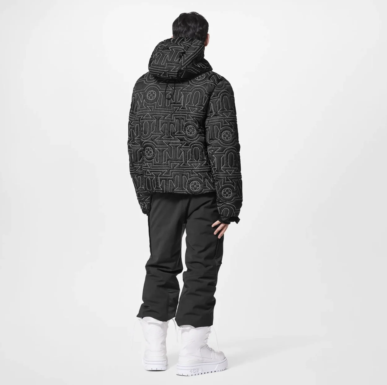 루이비통 울오버 스노우 다운 자켓