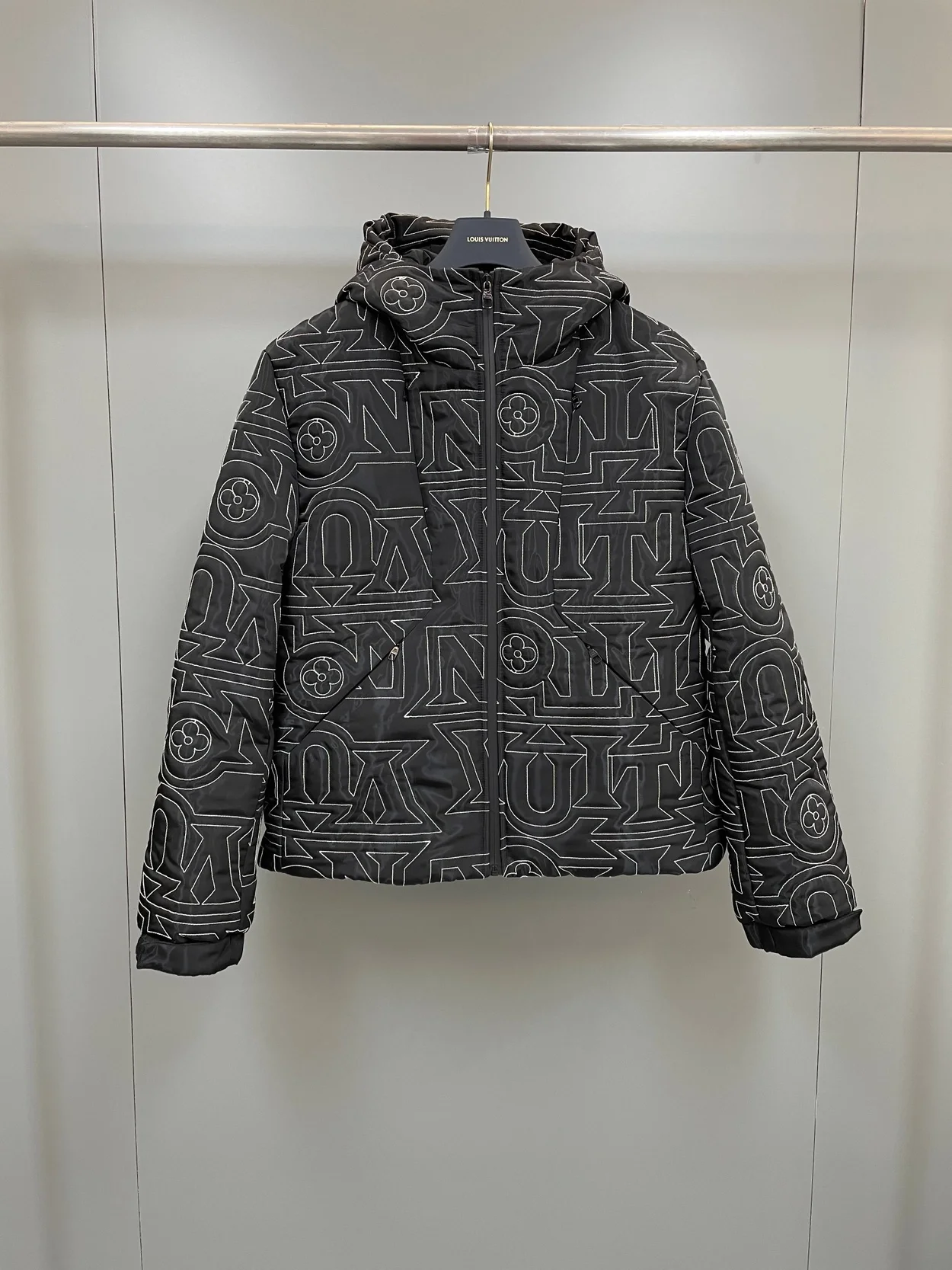 루이비통 울오버 스노우 다운 자켓